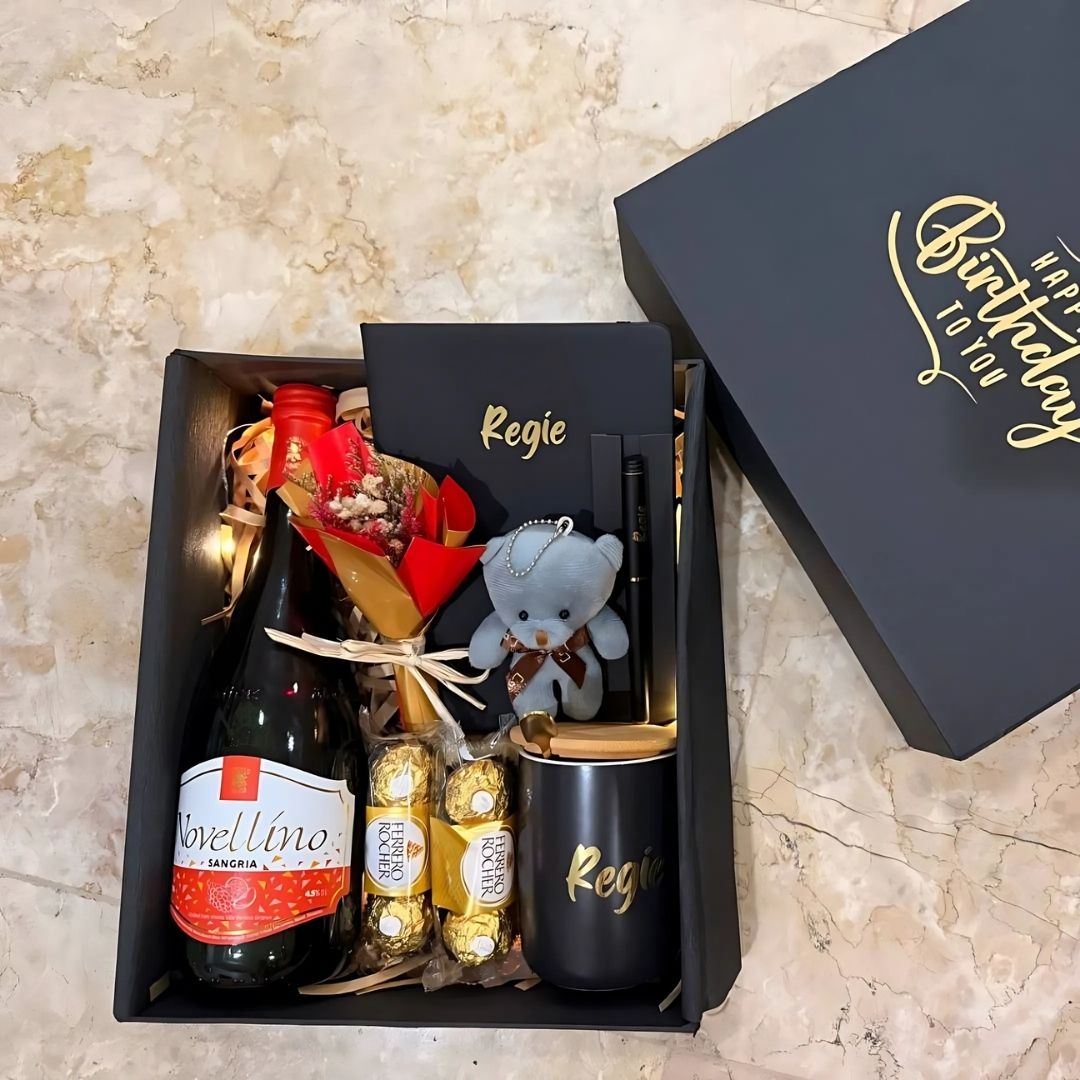 Birthday Gift Box – Personalized Set with Sangria & Chocolates